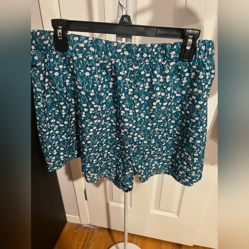 Green Floral Shorts